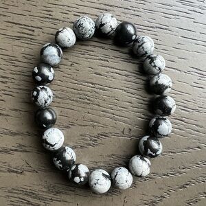 Snowflake Obsidian bracelet 10mm